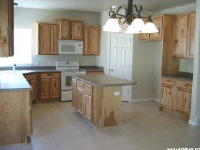 9593 Candle Tree Ln, Sandy, UT 84092 — photo 2