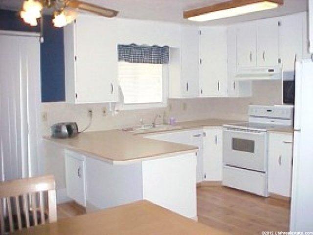 416 S 925 E, Kaysville, UT 84037 — photo 3