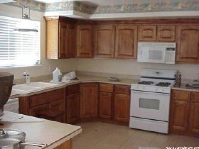 1253 Doral Dr, Syracuse, UT 84075 — photo 2
