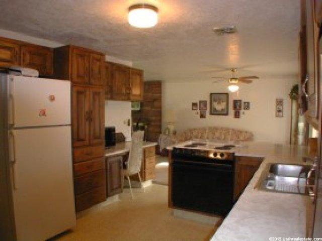 1875 Valley View Dr, Layton, UT 84040 — photo 4