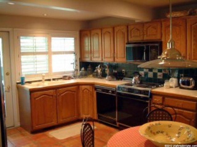1890 High Pointe Dr #9, Bountiful, UT 84010 — photo 2