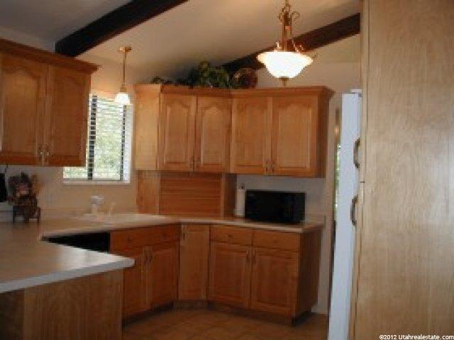 8916 Rockwell Dr, Sandy, UT 84093 — photo 6