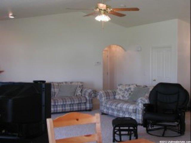 1064 W 1460 N, Clinton, UT 84015 — photo 4