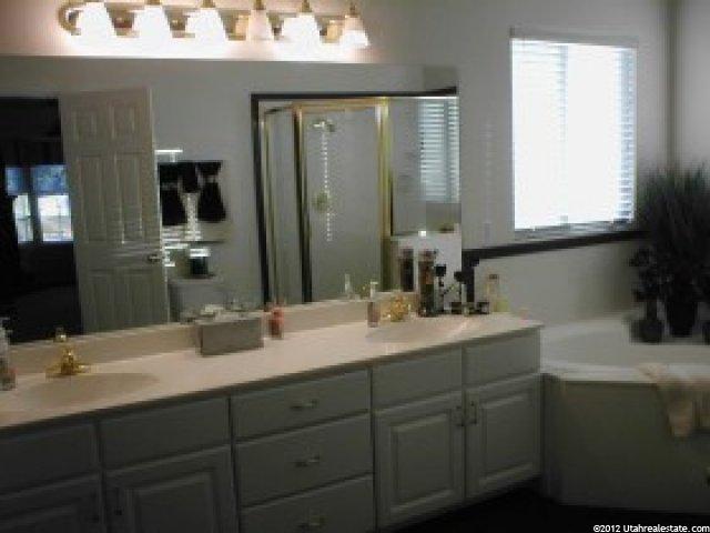 212 Carrington Ln, Centerville, UT 84014 — photo 6