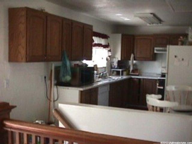 9876 Tulip Dr, Sandy, UT 84094 — photo 2