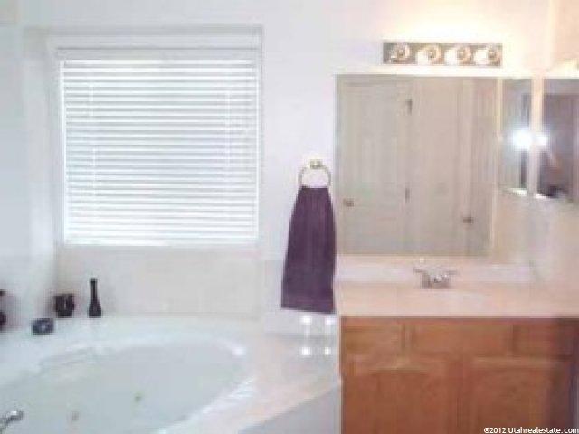 698 W 1825 N, Centerville, UT 84014 — photo 6