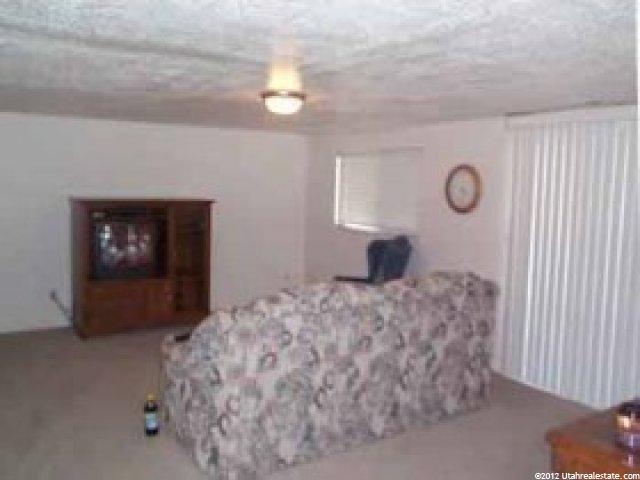 698 W 1825 N, Centerville, UT 84014 — photo 8