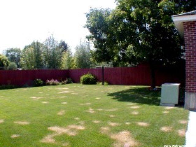 230 E Oneida St, Preston, ID 83263 — photo 2