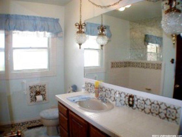 230 E Oneida St, Preston, ID 83263 — photo 3