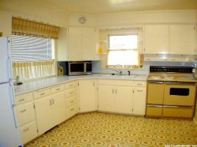 230 E Oneida St, Preston, ID 83263 — photo 4