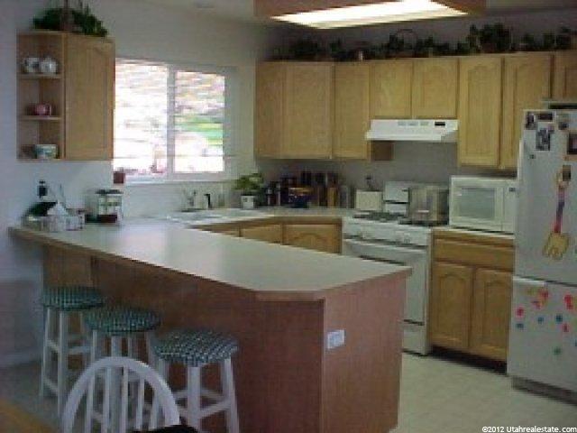 858 Avalon Hills Dr, Ogden, UT 84404 — photo 3