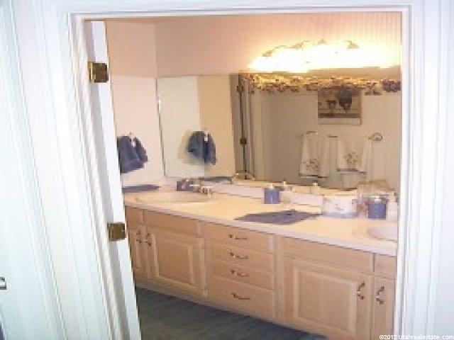 573 W 2300 S, Syracuse, UT 84075 — photo 8