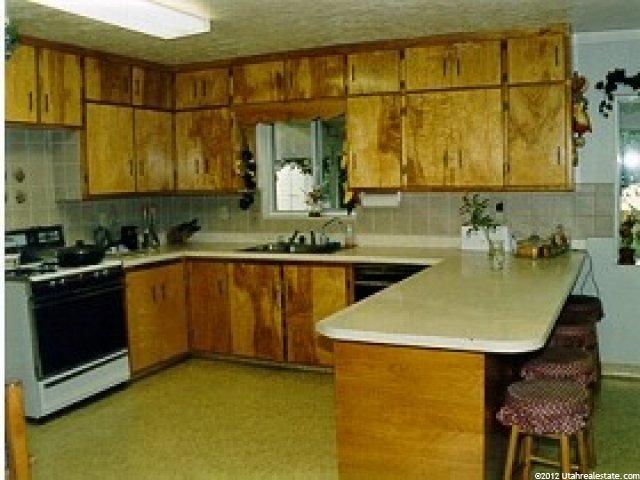 825 W Pages Ln, West Bountiful, UT 84087 — photo 3