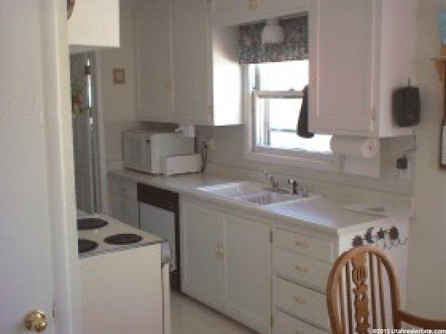 5847 Utahna Dr, Murray, UT 84107 — photo 3