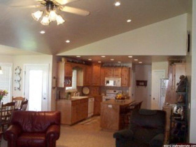 2142 W 1080 N, Clinton, UT 84015 — photo 2