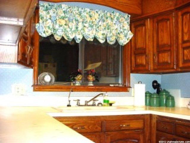 951 N 500 W, Centerville, UT 84014 — photo 5