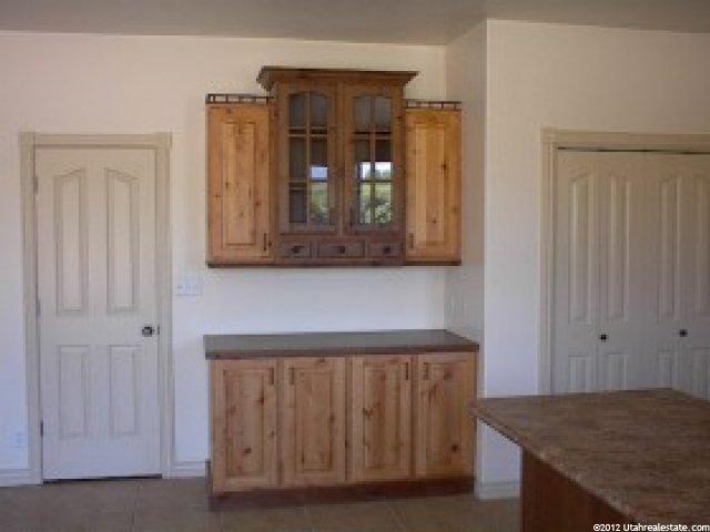 689 S 600 E, Layton, UT 84041 — photo 5