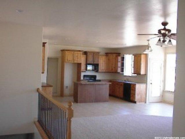 689 S 600 E, Layton, UT 84041 — photo 6