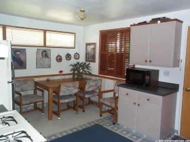 969 Sapphire Dr, Layton, UT 84041 — photo 2