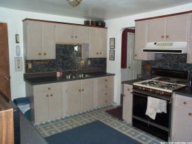 969 Sapphire Dr, Layton, UT 84041 — photo 3