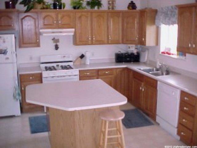 37 Manitoban Ln, Hyrum, UT 84319 — photo 3
