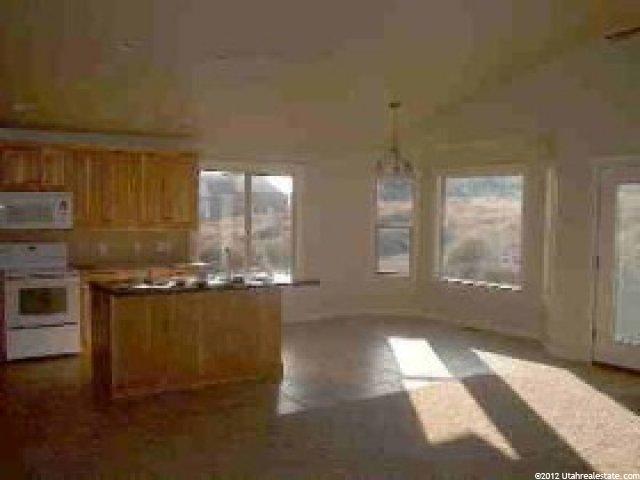 1075 N Valley View Dr, Tremonton, UT 84337 — photo 5