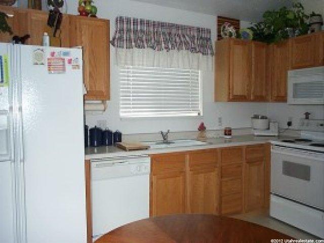 1357 N 2775 W, Clinton, UT 84015 — photo 2