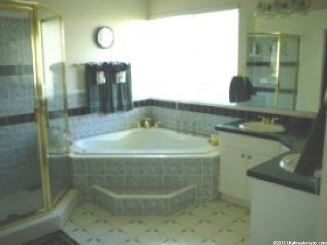 582 W 3900 N, Pleasant View, UT 84414 — photo 6