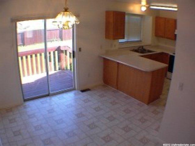 4148 Westlake Dr, Roy, UT 84067 — photo 4