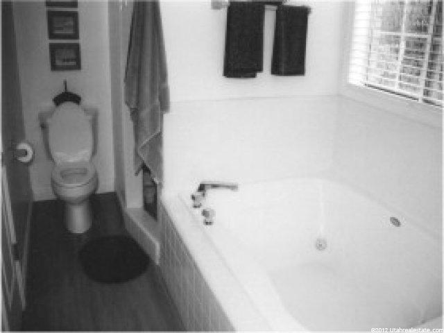 245 S Moss Hill Dr, Bountiful, UT 84010 — photo 6