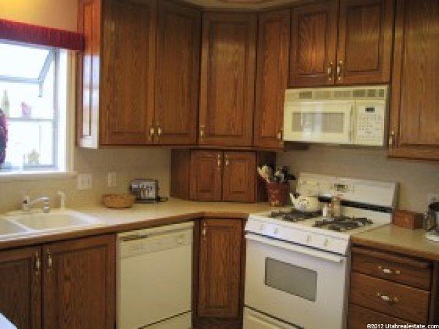 445 E 700 S, Centerville, UT 84014 — photo 3
