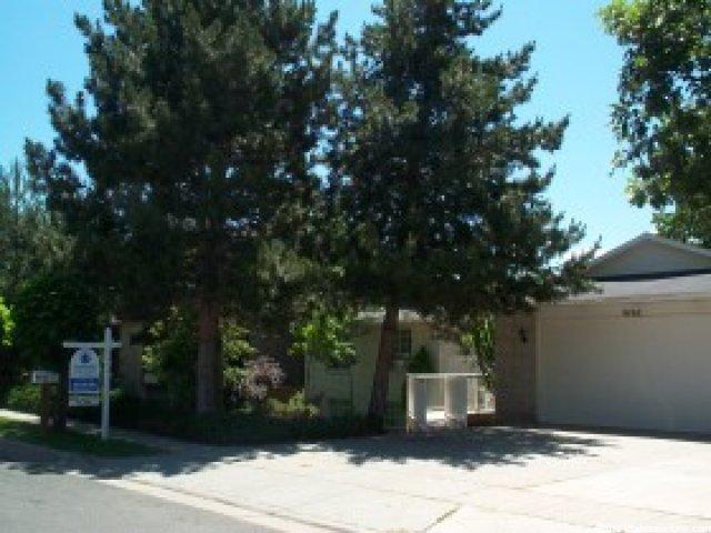 9762 Chylene Dr, Sandy, UT 84092 — photo 2