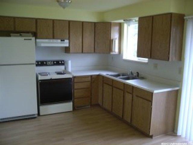 370 S 50 W, Kaysville, UT 84037 — photo 4