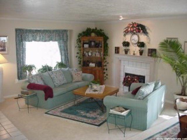 2079 N Sunset Dr, Layton, UT 84040 — photo 3