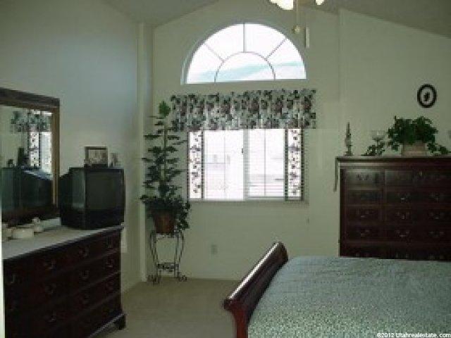 2079 N Sunset Dr, Layton, UT 84040 — photo 7