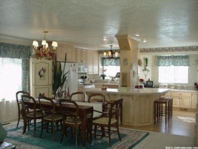2079 N Sunset Dr, Layton, UT 84040 — photo 8