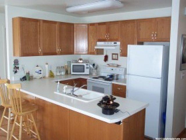 9253 Jefferson Pl, Sandy, UT 84070 — photo 4