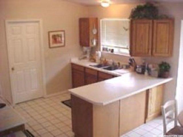 1569 Hidden Valley Dr, Sandy, UT 84092 — photo 3