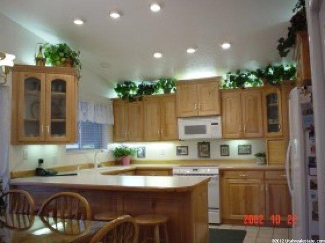 1263 Grayson Ct, Sandy, UT 84094 — photo 2