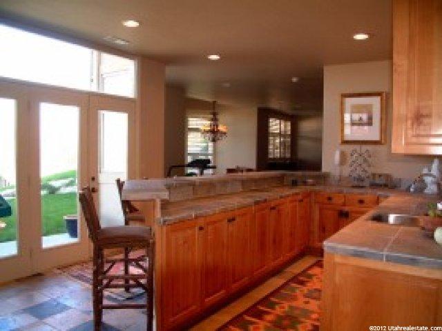 933 Coyote Cir, North Salt Lake, UT 84054 — photo 6