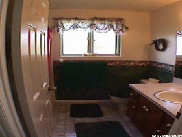 1124 W 1900 S, Woods Cross, UT 84087 — photo 3