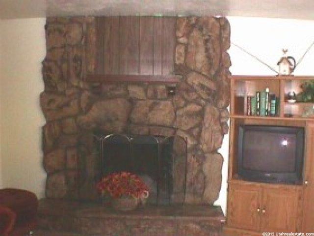 555 N 100 E, Farmington, UT 84025 — photo 2