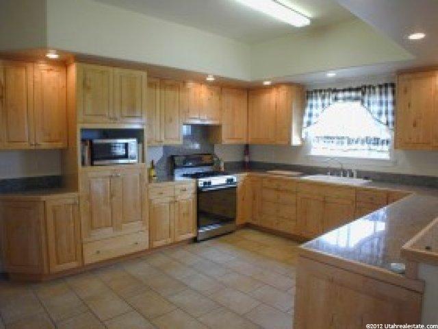 345 Crestview Dr, Park City, UT 84098 — photo 2