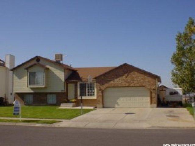1511 N 2700 W, Clinton, UT 84015 — photo 2