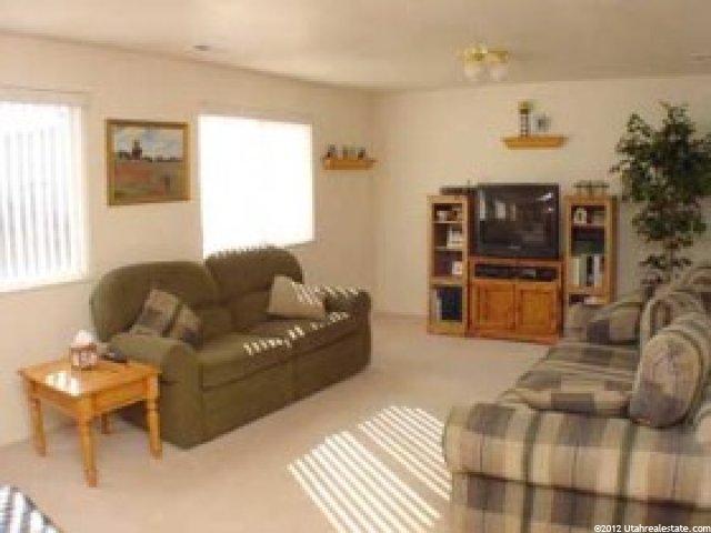 183 W 1475 N, Layton, UT 84041 — photo 2