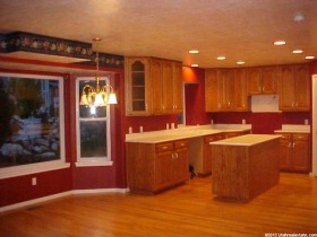 723 Deer View Cir, Fruit Heights, UT 84037 — photo 2