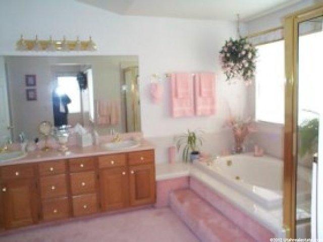 10822 Lostwood Dr, Sandy, UT 84092 — photo 6