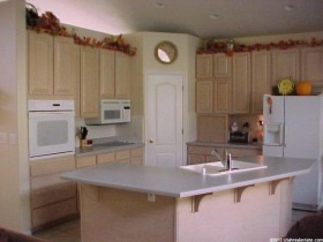 30 N Mountain Rd, Fruit Heights, UT 84037 — photo 4