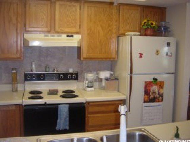 834 Gatewood Dr, Sandy, UT 84094 — photo 5