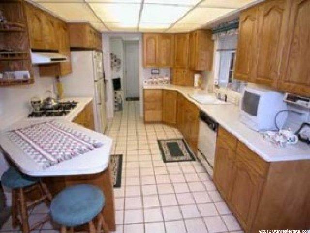 8880 Marbella Cir, Sandy, UT 84093 — photo 4